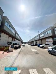 Nau industrial a Calle eslovenia 8