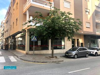 Rent Business premise in Calle antonio segovia lobillo 10. Calle principal con mucho paso de gente