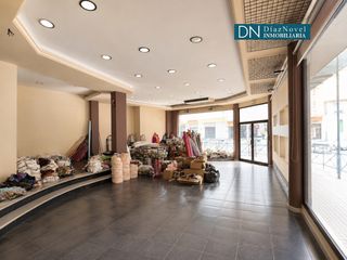 Rent Business premise in Calle cristo 35d. Local en esquina