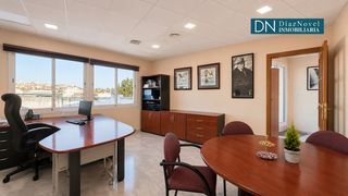 Büro  Carretera coín. Oficina bien ubicada