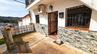 Casa a Calle andalucia 35. Casa en planta baja con patio en galaroza