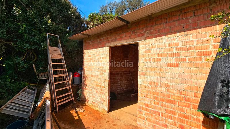 Foto 1e90da82-8284-4cdd-8b5f-e3cbd87a893b. Masia amb xemeneia piscina a Galaroza