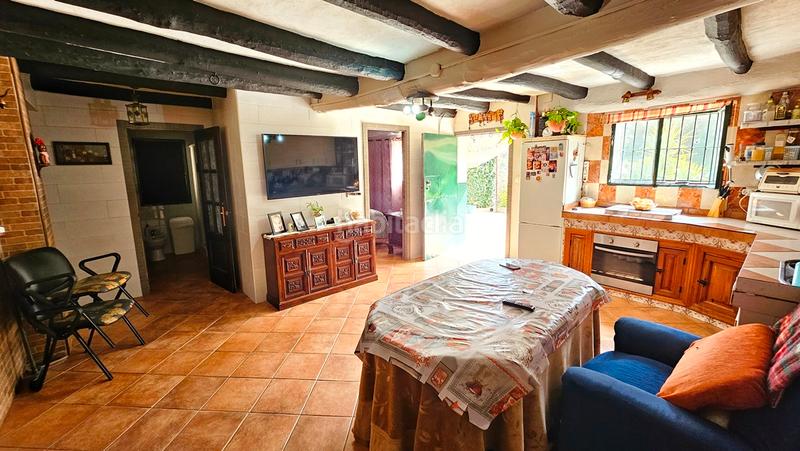 Foto 61621fa8-003c-4e06-98f0-f55de96495db. Masia amb xemeneia piscina a Galaroza