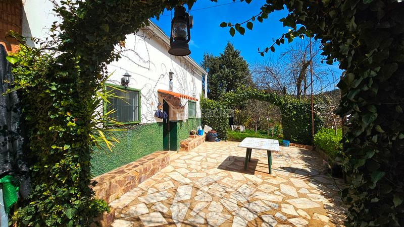 Foto b5d4d5ee-d6ea-4cdd-a890-58d8455d8bba. Masia amb xemeneia piscina a Galaroza