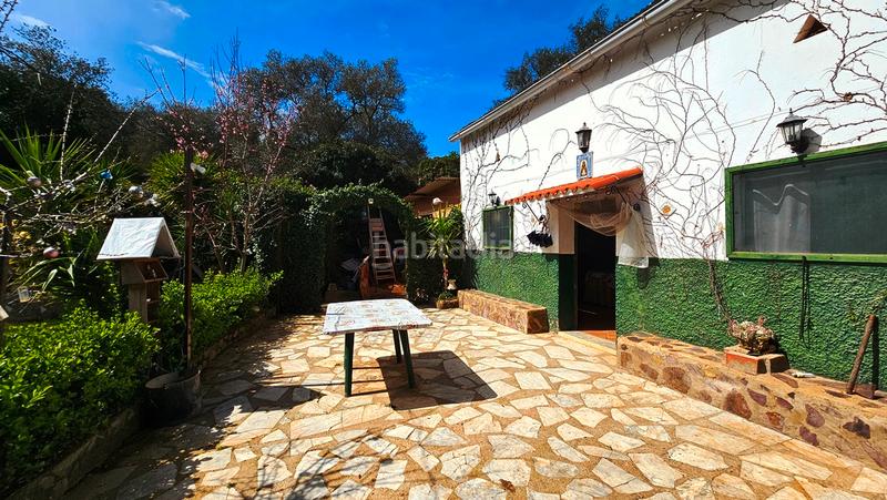 Foto d2a3b5e6-d5ef-439a-bdf7-c38d2c9d16c4. Masia amb xemeneia piscina a Galaroza