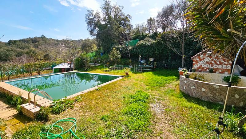 Foto e41d3539-5cff-4173-8894-c7f79e257af6. Masia amb xemeneia piscina a Galaroza