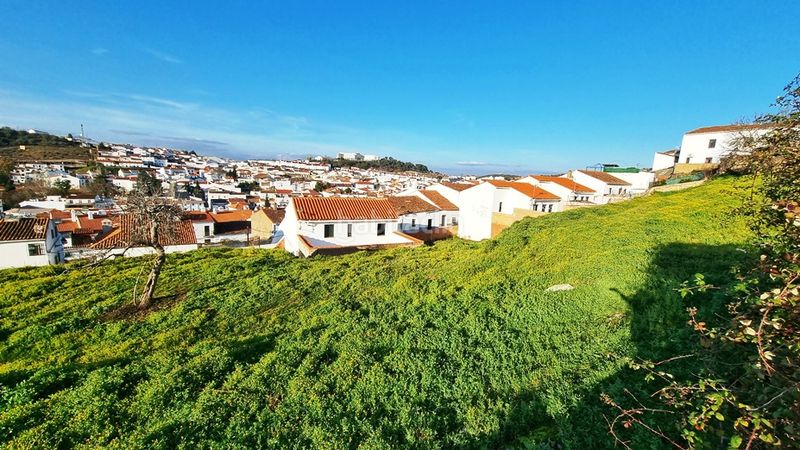 Foto 50309250-220d-4196-a89b-8a0df3ca1516. Terreno residencial en calle cruces 29 exclusivo solar urbano con parcela de 5.000 m2 en Aracena