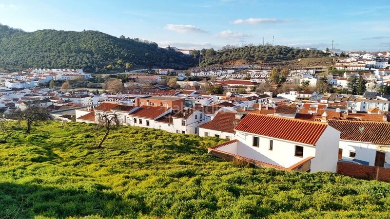 Foto e2b58c22-6075-4c64-bf8e-f92ffebbed4d. Terreno residencial en calle cruces 29 exclusivo solar urbano con parcela de 5.000 m2 en Aracena