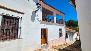 Casa a Calle sagasta 28. Casa con terraza, corral y trastero, lista para entrar