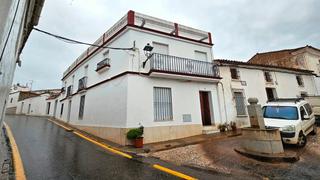 Maison à Calle cervantes 1. Casa en cañaveral lista para entrar con 242 m2
