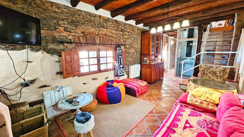 Foto b7b690c2-2ba8-4323-8d96-ca6223f329ad. Casa a n/a a Galaroza