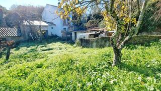 Casa a Fuenteheridos. Solar urbano de 330 m2 con almacén en fuenteheridos