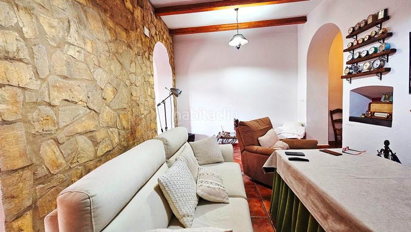 Foto f2f26857-3b6a-492b-98a3-f75cf050b2fd. Casa en calle cantarrana 13 bonita casa en la umbría, , reformada y con patio en Aracena