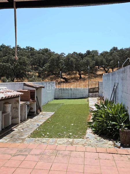 Foto 5ac50dbb-07d2-4230-9af2-0f349c0ddd8e. Casa in calle sagrado corazón de jesús 2 in Aroche