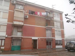 Pis a Calle olmo 4. Piso en primera planta de tres dormitorios