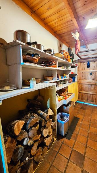 Foto 21519ffe-7a43-445a-a457-50502c54c76b. Casa amb xemeneia aparcament piscina a Cortelazor