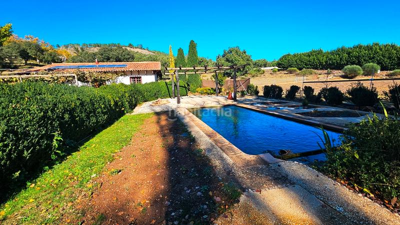 Foto 5ca7fb7d-c299-4abc-8369-1a962b8bb5b9. Casa amb xemeneia aparcament piscina a Cortelazor