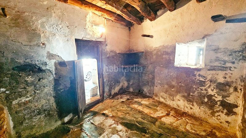 Foto 187507ea-0e4c-461c-9de7-a0d4dd1164f7. Casa amb xemeneia aparcament a Fuenteheridos