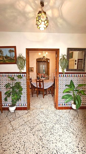 Foto cf45f295-223d-451c-8f41-d4d635c02914. Casa amb xemeneia aparcament a Fuenteheridos