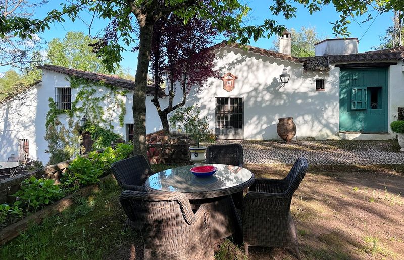 Foto 01a6111c-afbf-48d8-85be-196214c22017. Casa amb xemeneia aparcament piscina a Aracena