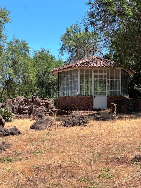 Foto 15bf7d55-77cb-4b95-ab6b-174edd32a936. Casa amb xemeneia aparcament piscina a Aracena