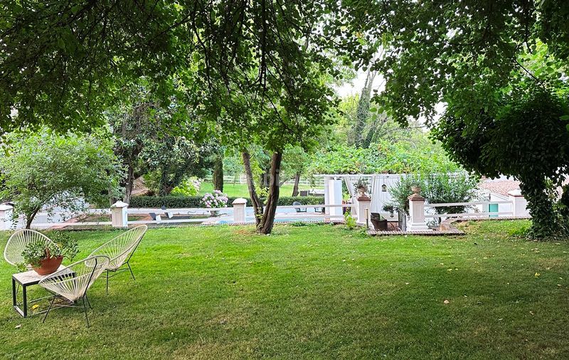 Foto c6fc9ed5-6bca-40a2-8e31-32ce9652fbaa. Casa amb xemeneia aparcament piscina a Aracena