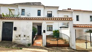 Casa a schiera  Calle andalucia 3. Casa adosada en los marines con patio