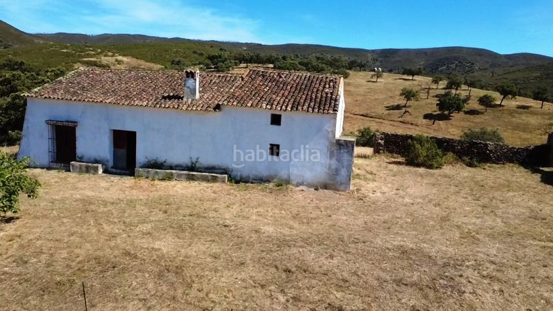 Foto 1e940165-67c8-4813-b331-6751b5f60912. Finca rústica a Aracena