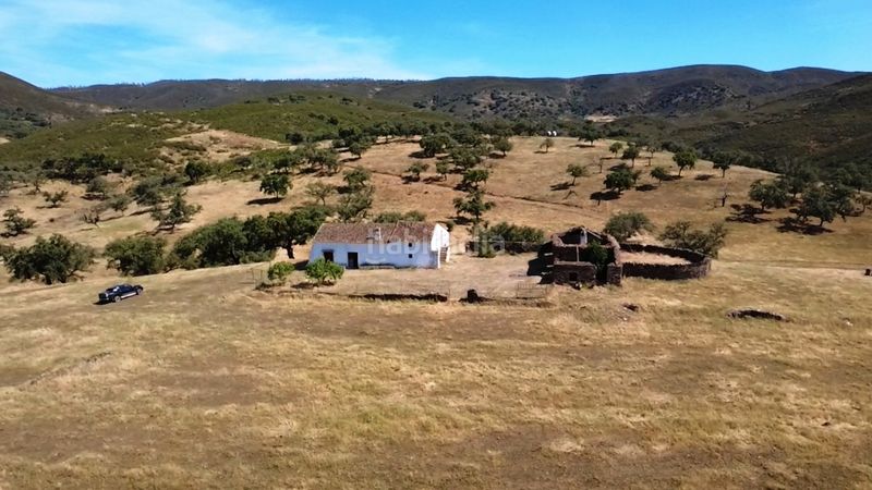Foto da11980f-a2fd-40f8-bdf2-36af06556048. Finca rústica a Aracena