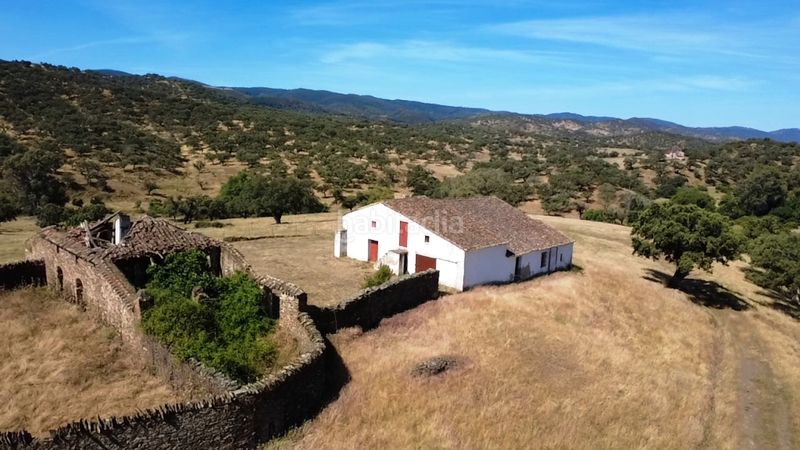 Foto e00afa9c-04a8-4d51-9b3b-4df0d5614700. Finca rústica a Aracena