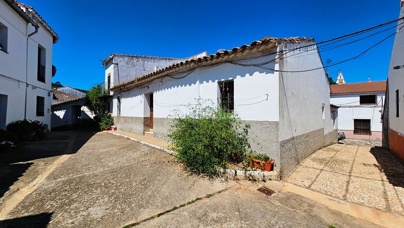 Foto 62d8bb21-ce50-4dc2-8c74-b58e38dd6b9c. Casa a calle enmedio 3 a Corteconcepción