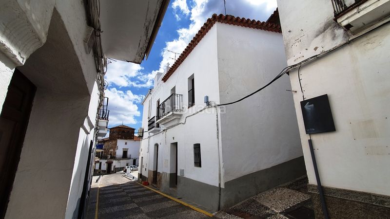Foto 417386b5-079a-4885-9ec7-2bbde485c839. Casa amb xemeneia a Aroche