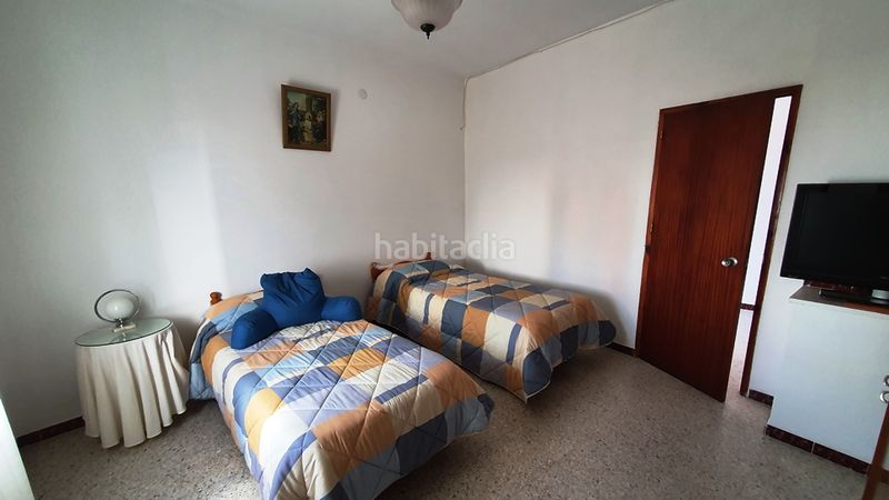 Foto a9619a9a-78d9-40ed-845f-ff0381734bff. Casa amb xemeneia a Aroche