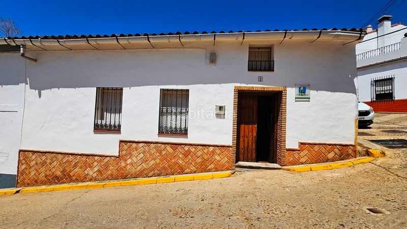 Foto c9999e5c-d0a5-4c8f-82f7-c9823858147b. Casa a calle san mamés 2 a Aroche