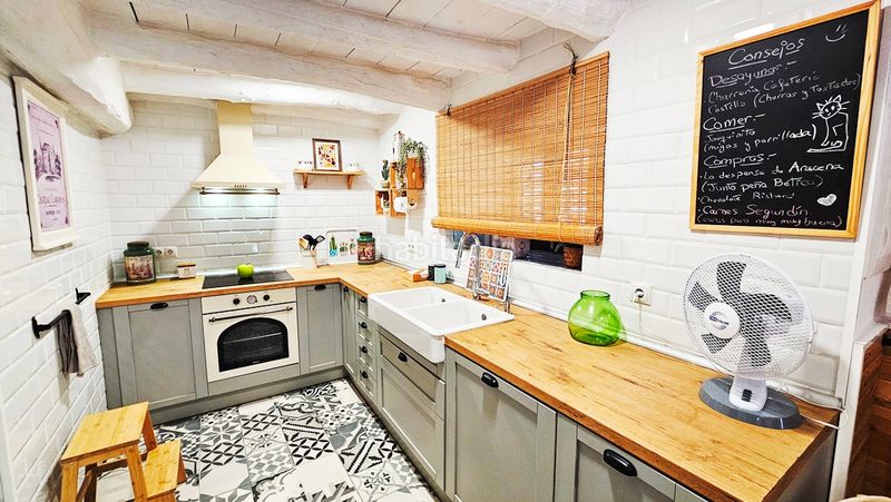 Foto 5af175c2-b2b0-428e-8792-2574825c4ed4. Casa amb xemeneia a Aracena