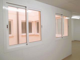 Affitto Locale commerciale in Plans-Gasparot. Local com. en alquiler en poble nou, 1 despacho.