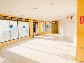Locale commerciale in Pueblo-Ubanizaciones. Local com. en venta en alfas del pi l.
