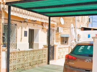 Casa a El Secanet-Hacienda del Sol. Casa en venta en mediases, 3 dormitorios.