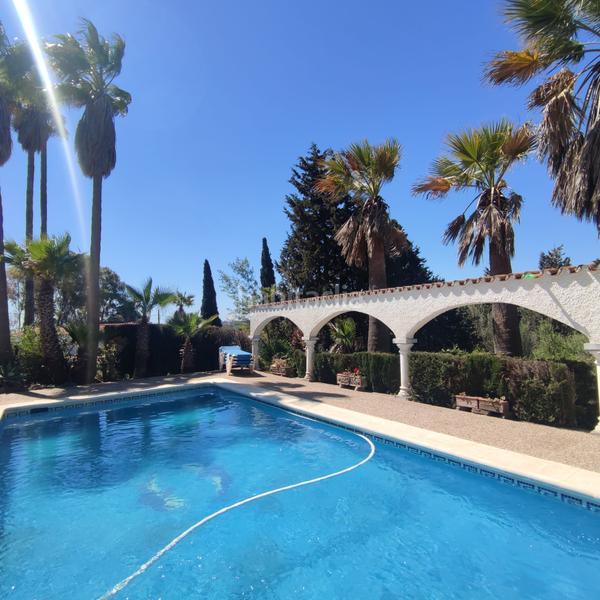 Foto 3530d725-9397-4f58-8eb7-fb3697a62640. Chalet avec piscine dans San Enrique-Guadiaro-Pueblo Nuevo Sotogrande