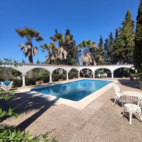 Foto 7dd98f80-ccac-405f-ad01-affc5e7e5b25. Chalet avec piscine dans San Enrique-Guadiaro-Pueblo Nuevo Sotogrande