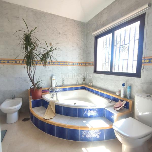 Foto c5da0a3a-d642-4eb4-9112-922a18898d6a. Chalet avec piscine dans San Enrique-Guadiaro-Pueblo Nuevo Sotogrande