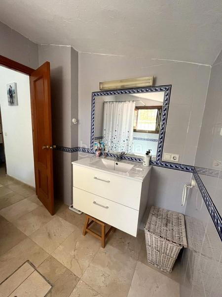 Foto f4ebc825-67a7-4a6d-8ab0-2f98470f6476. Chalet avec piscine dans San Enrique-Guadiaro-Pueblo Nuevo Sotogrande