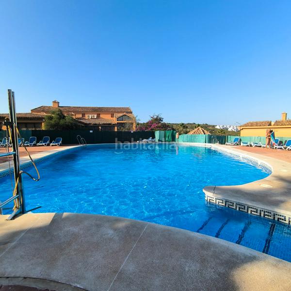 Foto 8faaafc5-b3d8-4be1-86bb-30d682cb9df6. Apartament amb piscina a La Alcaidesa