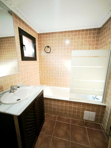 Foto d7a8c172-0962-43fd-898b-84e4624a4f9d. Apartament amb piscina a La Alcaidesa