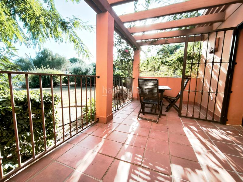 Foto eb033f44-8cef-4094-b29e-655db3085337. Apartament amb piscina a La Alcaidesa