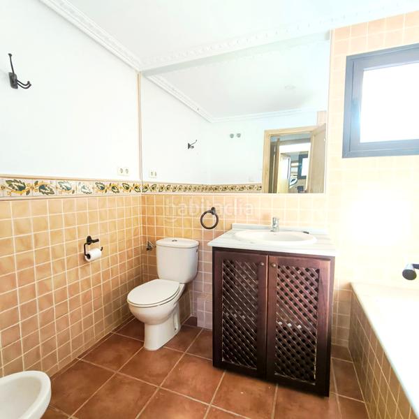 Foto f0ffb944-0a1b-4b7a-a9a3-d300ef62f8d1. Apartament amb piscina a La Alcaidesa