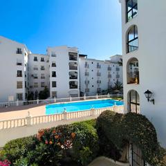 Appartement en San Luis de Sabinillas. Vendemos precioso apartamento a menos de cinco minutos andando d