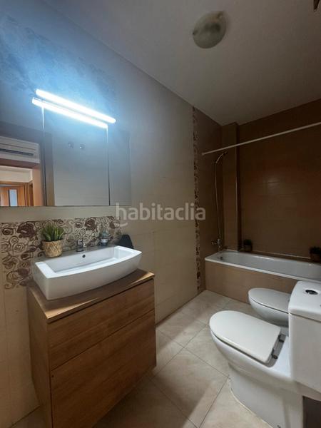 Foto 5ad06c87-8333-4a62-a01a-1d7b3426df3a. Piso vendemos estupendo piso para entrar a vivir en Roquetas de Mar