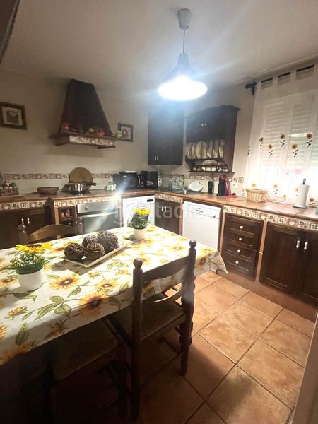Foto ec3c0ed3-819e-4165-adf8-e4f2fd4bfecf. Casa amb xemeneia aparcament a San Roque pueblo San Roque