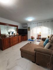 Etagenwohnung  Calle guadalajara 5. Vendemos precioso piso recientemente reformado en la línea de la